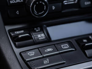 Image 26/50 of Porsche 911 Carrera 4S (2013)