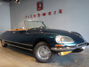 Image 1/21 of Citroën DS 20 (1972)