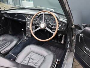 Bild 6/24 von Aston Martin DB 6 Volante (1967)