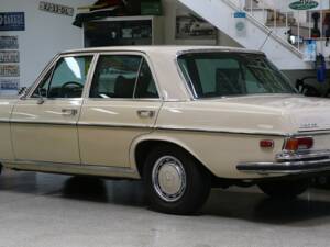 Immagine 9/27 di Mercedes-Benz 280 SE 4,5 (1971)