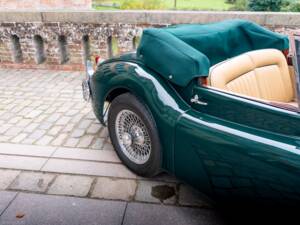 Image 20/29 de Jaguar XK 140 DHC (1955)