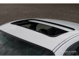 Image 26/28 of Porsche 911 Carrera (2000)
