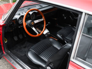 Image 25/36 of Alfa Romeo 2000 GT Veloce (1972)