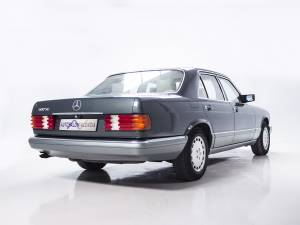 Afbeelding 9/29 van Mercedes-Benz 420 SE (1989)