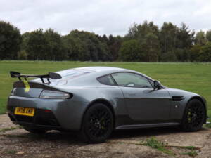 Image 31/39 of Aston Martin V8 Vantage AMR (2017)