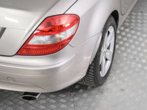 Image 17/50 of Mercedes-Benz SLK 200 Kompressor (2007)