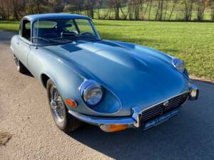 Image 2/38 de Jaguar E-Type (1971)