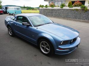 Bild 12/63 von Ford Mustang GT (2005)