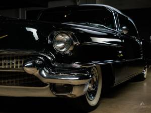 Image 13/50 of Cadillac 62 Coupe DeVille (1956)