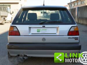 Immagine 6/10 di Volkswagen Golf Mk II GTi 16V 1.8 (1990)