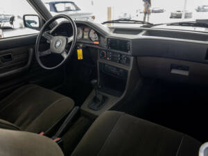 Immagine 17/25 di BMW 520i (1984)