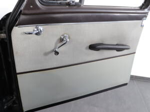 Image 35/37 of Mercedes-Benz 180 Db (1961)