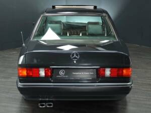 Afbeelding 5/30 van Mercedes-Benz 190 E 3.2 AMG (1992)