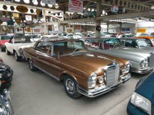 Image 1/50 of Mercedes-Benz 250 SE (1966)