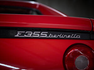 Image 40/99 of Ferrari F 355 Berlinetta (1997)