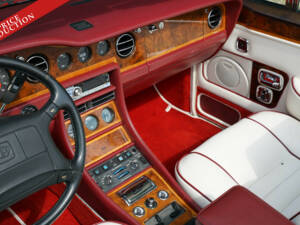 Image 17/50 of Bentley Continental (1990)