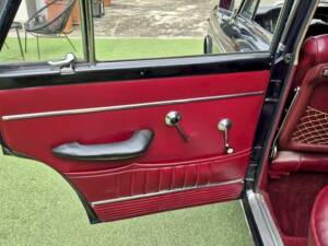 Bild 22/47 von FIAT 2300 (1961)