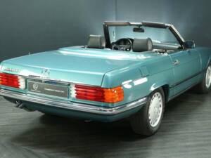 Afbeelding 2/29 van Mercedes-Benz 420 SL (1986)