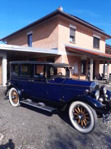 Image 3/18 of Buick Master Six (1927)