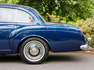 Image 16/44 of Bentley S 3 Continental Flying Spur (1964)