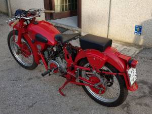 Imagen 11/19 de Moto Guzzi DUMMY (1949)