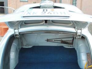 Bild 35/42 von Jaguar 240 (1968)