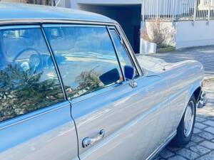 Imagen 2/17 de Mercedes-Benz 280 SE (1970)
