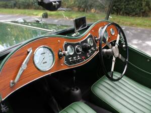 Imagen 10/17 de MG TC (1948)