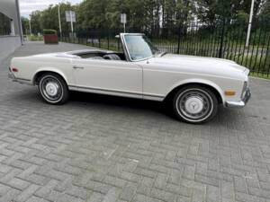 Bild 23/35 von Mercedes-Benz 280 SL (1967)