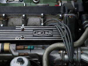 Image 30/30 of Jaguar XJ 6 4.2 (1970)