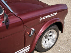 Image 46/50 of Ford Anglia (1965)
