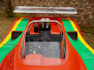 Image 15/50 of McLaren M8C (1970)