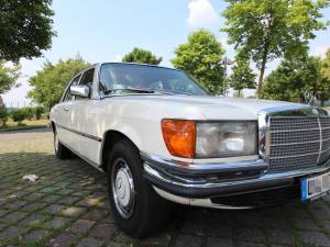 Image 3/30 de Mercedes-Benz 350 SE (1973)