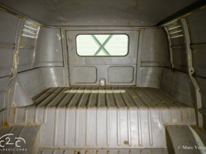 Image 17/55 of Volkswagen T1 panel van (1961)