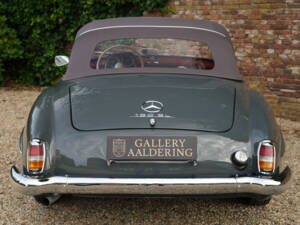 Image 6/50 of Mercedes-Benz 190 SL (1957)