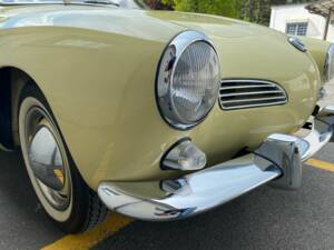 Image 8/26 of Volkswagen Karmann Ghia 1200 (1963)