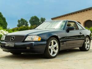 Bild 10/50 von Mercedes-Benz SL 500 (1998)