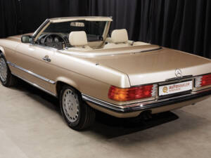 Immagine 24/71 di Mercedes-Benz 420 SL (1988)