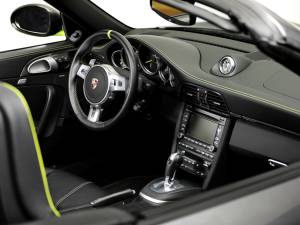 Immagine 11/27 di Porsche 911 Turbo S (2012)