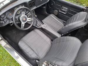 Afbeelding 18/19 van MG MGB (1978)