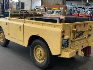 Image 5/49 of Land Rover 88 (1964)