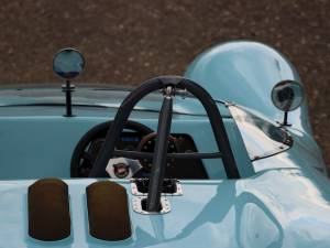 Image 6/20 of Brabham BT8 (1964)