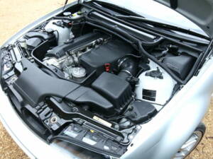 Image 21/33 of BMW M3 (2002)