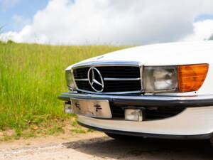 Bild 16/50 von Mercedes-Benz 560 SL (1986)