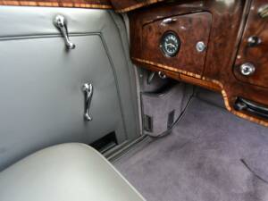 Image 41/50 of Bentley Mark VI Mulliner (1951)