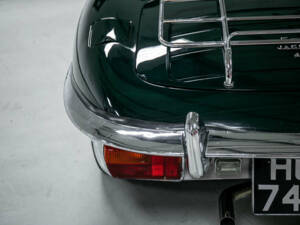 Image 23/23 de Jaguar E-Type (1970)