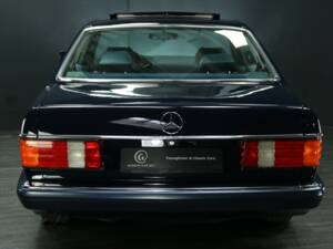 Image 5/63 de Mercedes-Benz 420 SEC (1990)