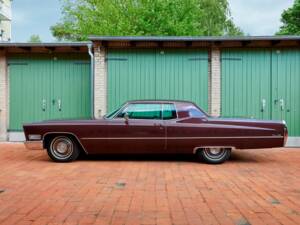 Bild 4/200 von Cadillac Coupe DeVille (1968)