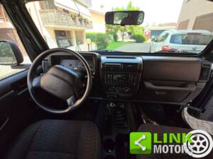 Bild 5/10 von Jeep Wrangler Sahara Hardtop 4.0 (1998)