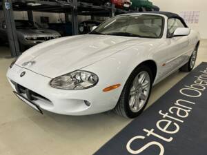 Immagine 19/28 di Jaguar XK8 4.0 (1997)